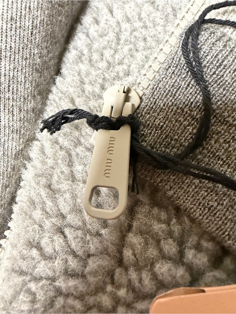 Miu Miu Cashmere Fleece Hoodie Jacket / Zip-Up Blouson in the beautiful Marmo - Picture 13 of 16